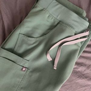 Figs Jade medium petite pants